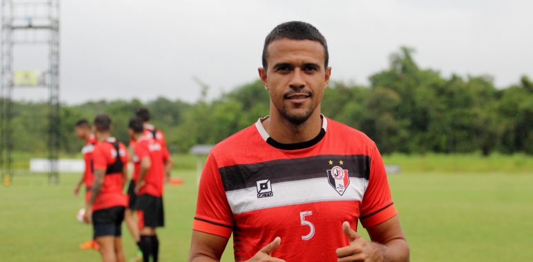 Catarinense: Joinville anuncia pacotão com três defensores