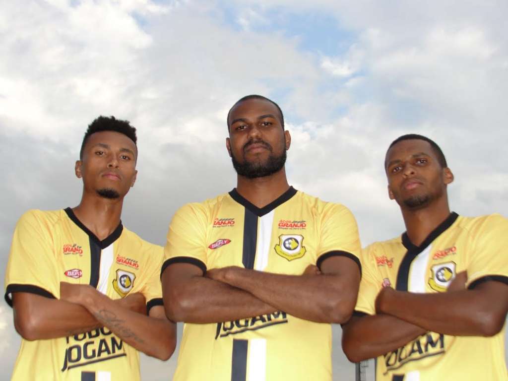 Trio de defensores de volta ao Tigre (Foto: Divulgação/São Bernardo)