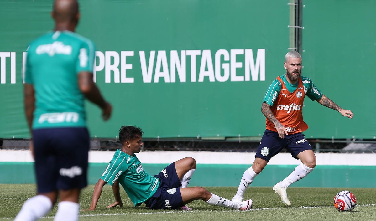 Felipão esboça time titular do Palmeiras com base de 2018