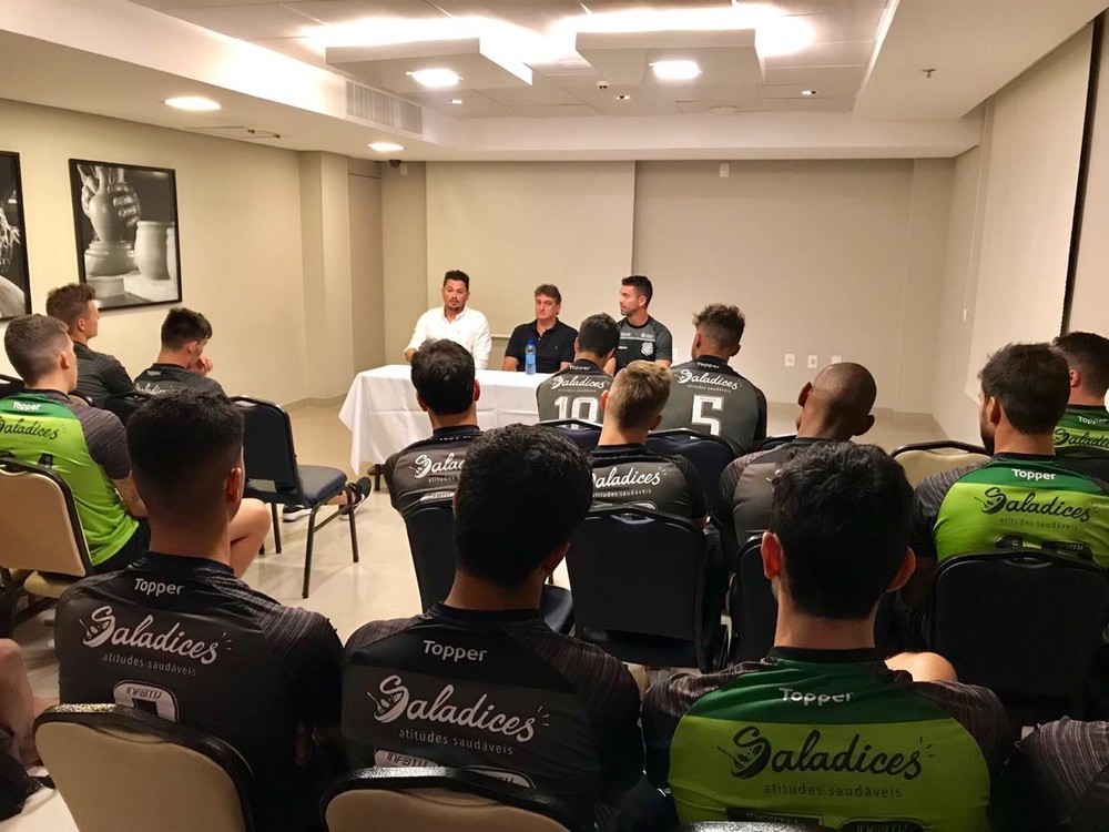 Catarinense: Diretoria do Figueirense promete ao elenco “colocar a casa em ordem”