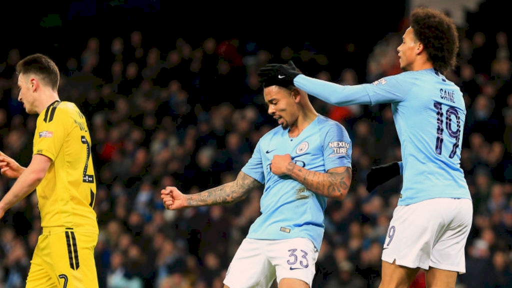 COPA DA LIGA INGLESA: Gabriel Jesus marca quatro e City faz nove no Burton Albion