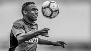 Paulistão: Ponte confirma acerto com lateral do Botafogo e meia do Santos