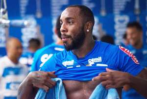 Corinthians encaminha acerto com Manoel, zagueiro do Cruzeiro