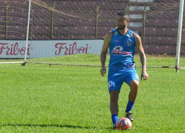 Paulista A2: “A pré-temporada vem sendo produtiva”, diz zagueiro do Sertãozinho