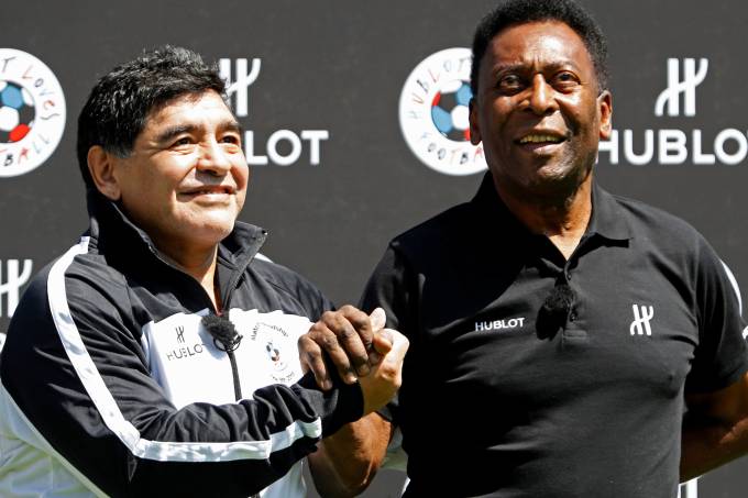 Pelé torce por recuperação de Maradona após cirurgia: ‘Que se sinta melhor logo’