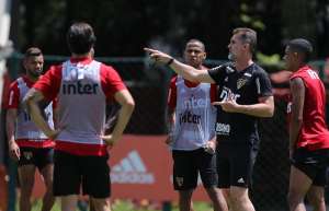 Mancini elogia garotos da base e mudança na 'alma' do São Paulo