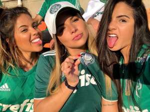 Vinícius Júnior engata romance com gata ex-integrante de reallity show