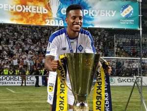 São Paulo envia proposta para tirar Tchê Tchê do Dynamo de Kiev