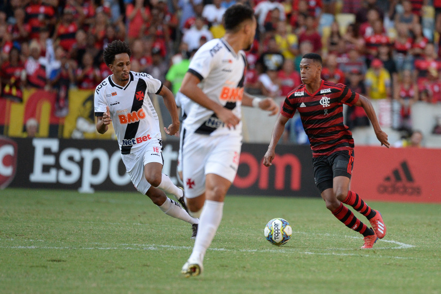 Vasco lamenta chances perdidas e gol nos acréscimos: ‘Foi um pecado’