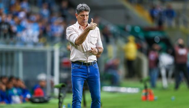 Geromel pode reforçar Grêmio, time comandado pelo técnico Renato Gaúcho