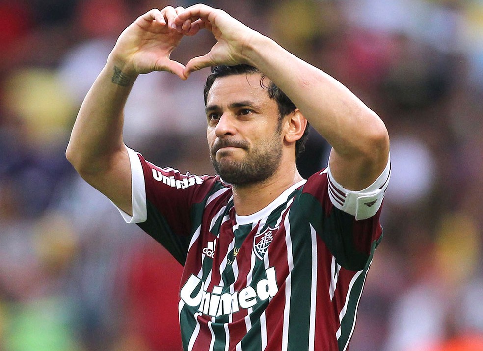 Fred com a camisa do Fluminense
