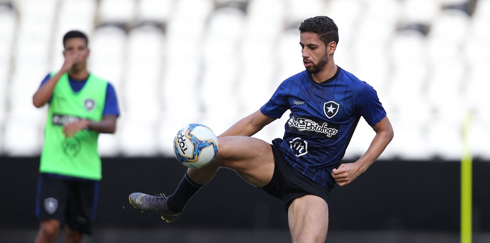 Copa do Brasil: Zagueiro do Botafogo espera Juventude “muito fechado” na quinta