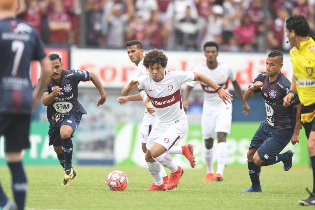 São Paulo e Botafogo abrem Brasileiro no dia 27; Palmeiras joga à noite no dia 28