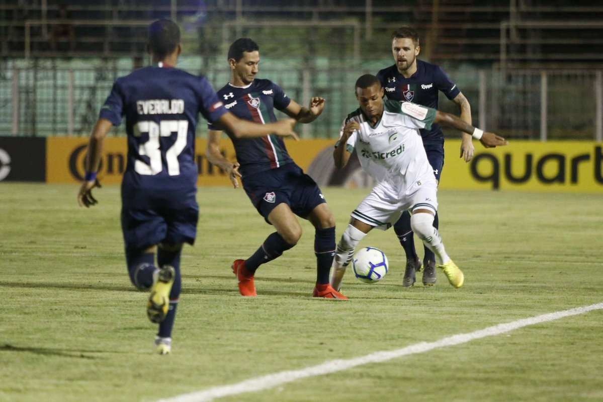 Luverdense 0 x 0 Fluminense – Jogo fraco e decisão vai aberta para o Maracanã