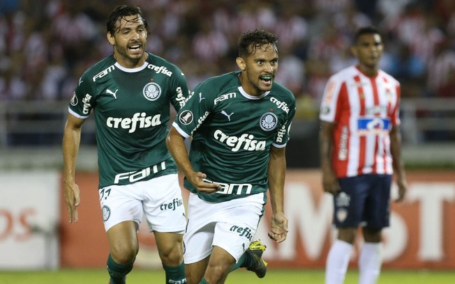 Palmeiras deve contar com os retornos de Scarpa e Goulart para o clássico
