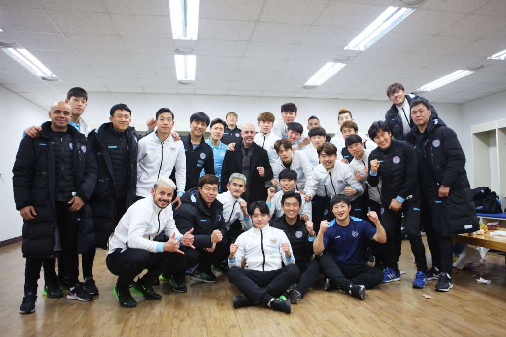 Daegu FC, de André Gaspar, vence sem dificuldades e cola na liderança