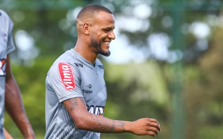 Libertadores: Após virada, torcedor cumpre promessa e tatua rosto de ala do Atlético-MG