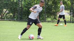 Após chegar como 'grande aposta', atacante pode estar de saída da Ponte Preta