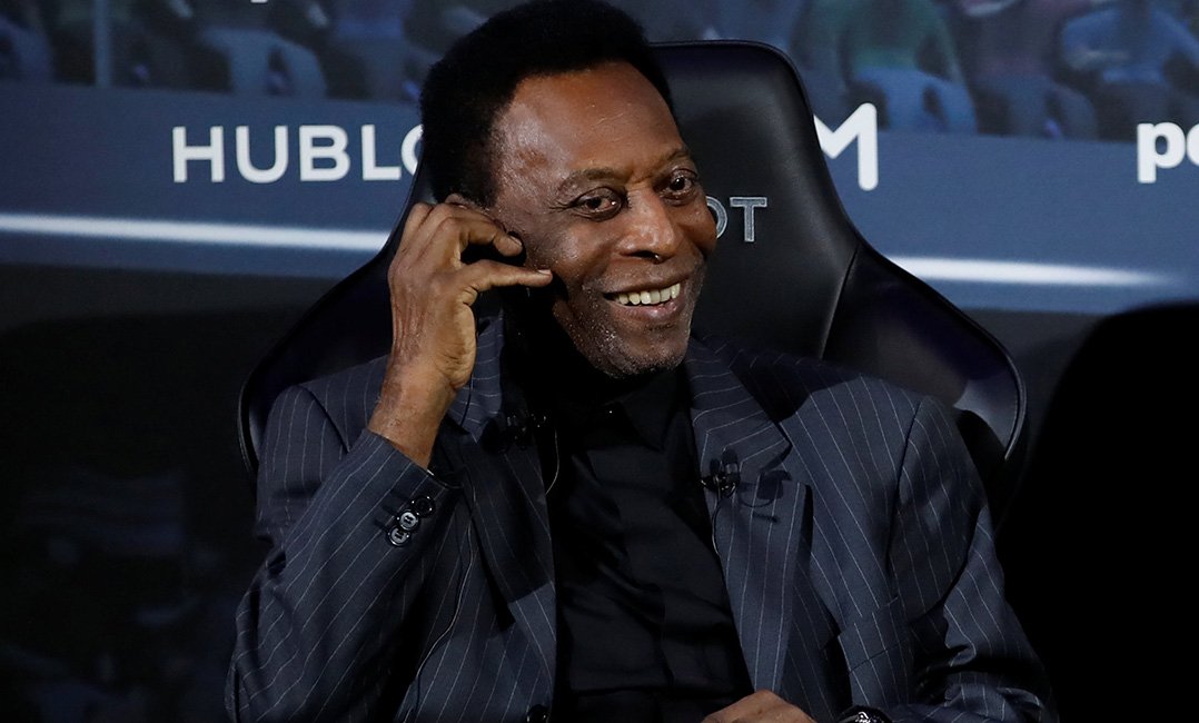 Ainda internado, Pelé revela melhora e brinca: ‘Acho que estou pronto para jogar’