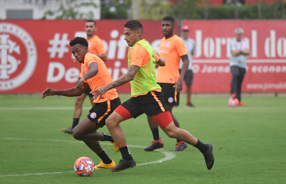 GAÚCHO: Internacional defende vantagem e Grêmio tenta afastar “crise”