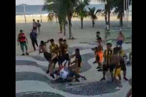 Flamenguista agredido por torcedores do Peñarol segue internado em estado grave