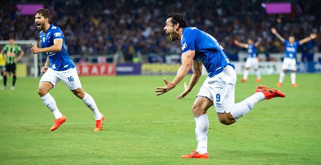 MINEIRO: Diante de 51 mil, Cruzeiro bate América-MG por 3 a 0 e vai à decisão