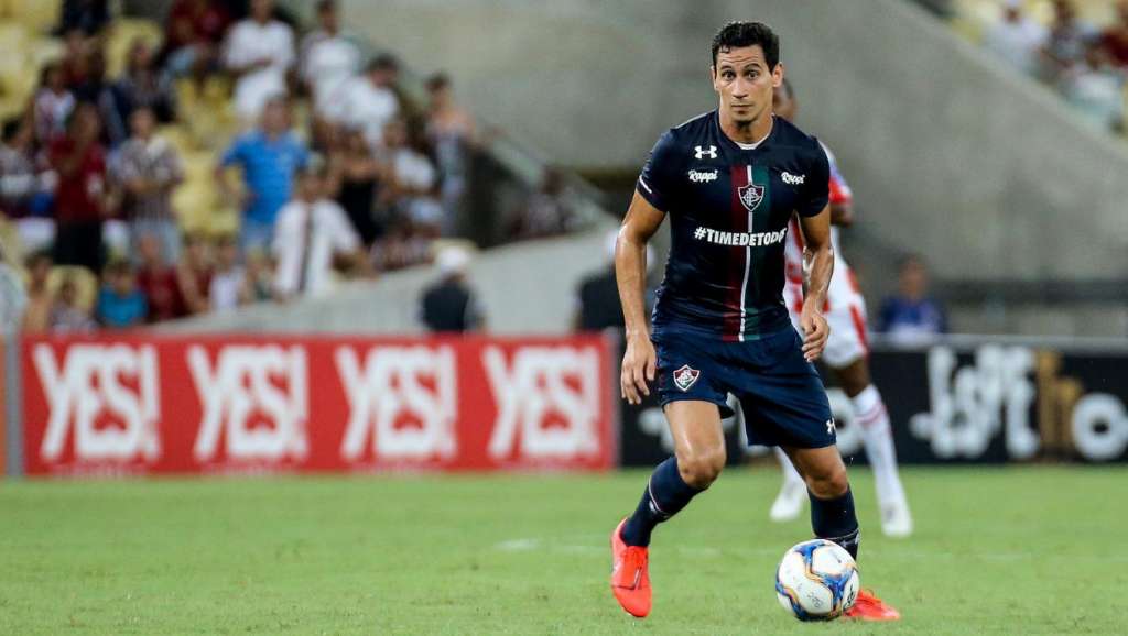 O meia Paulo Henrique Ganso foi punido com nove jogos em julgamento realizado nesta segunda-feira