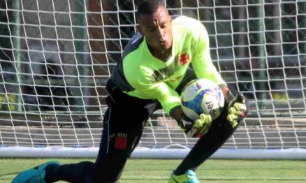 CSA está perto de contratar goleiro do Vasco por empréstimo