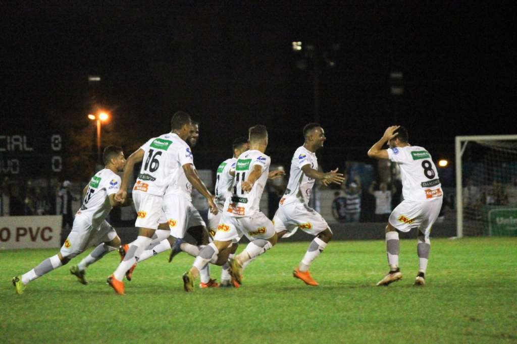 Autor do gol da vitória, Leonai afirma que Comercial não jogará pelo empate (Foto: Rafael Alves / Assessoria CFC)