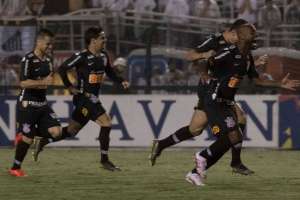 Carille tenta acalmar ânimos e colocar Gustavo novamente no caminho das redes