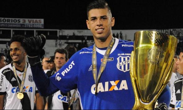 Ivan, jovem goleiro da Ponte Preta, entra na mira da Seleção Olímpica