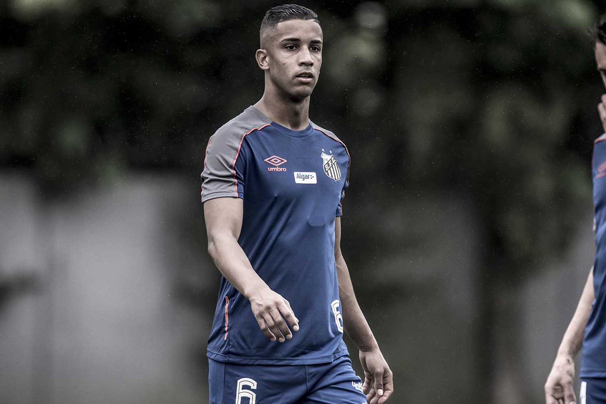 Jorge não crê em pressão no Santos após eliminação para decisão na Copa do Brasil
