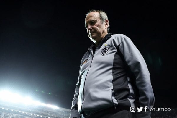 Libertadores: Atordoado, técnico do Atlético-MG comete gafes na coletiva