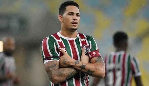 Luciano marcou o segundo gol e 'fechou o caixão' no encharcado Maracanã