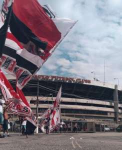 São Paulo vai ter casa cheia para clássico contra o Corinthians no Morumbi