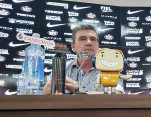 'Se quebrar vidro, o Corinthians não entra em campo, pode dar W.O.', diz Andrés