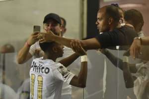Perto de adeus, Rodrygo quer 'dar dor de cabeça' a Sampaoli ao mirar titularidade