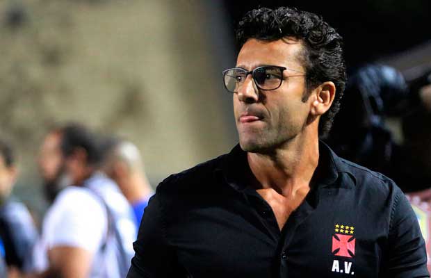 Valentim mantém esperança em ter Castán e Rossi no Vasco em jogo de ida da final