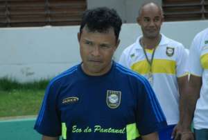 Clube da Série D contrata 'técnico fake' que se passa por outro profissional