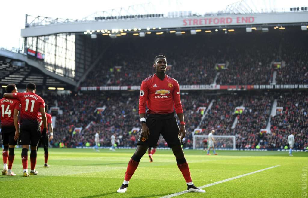Pogba faz 2 de pênalti, Manchester United sofre, mas vence West Ham