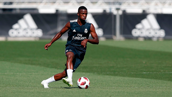Zidane exalta desejo de recuperar Vinicius Junior antes do término da temporada