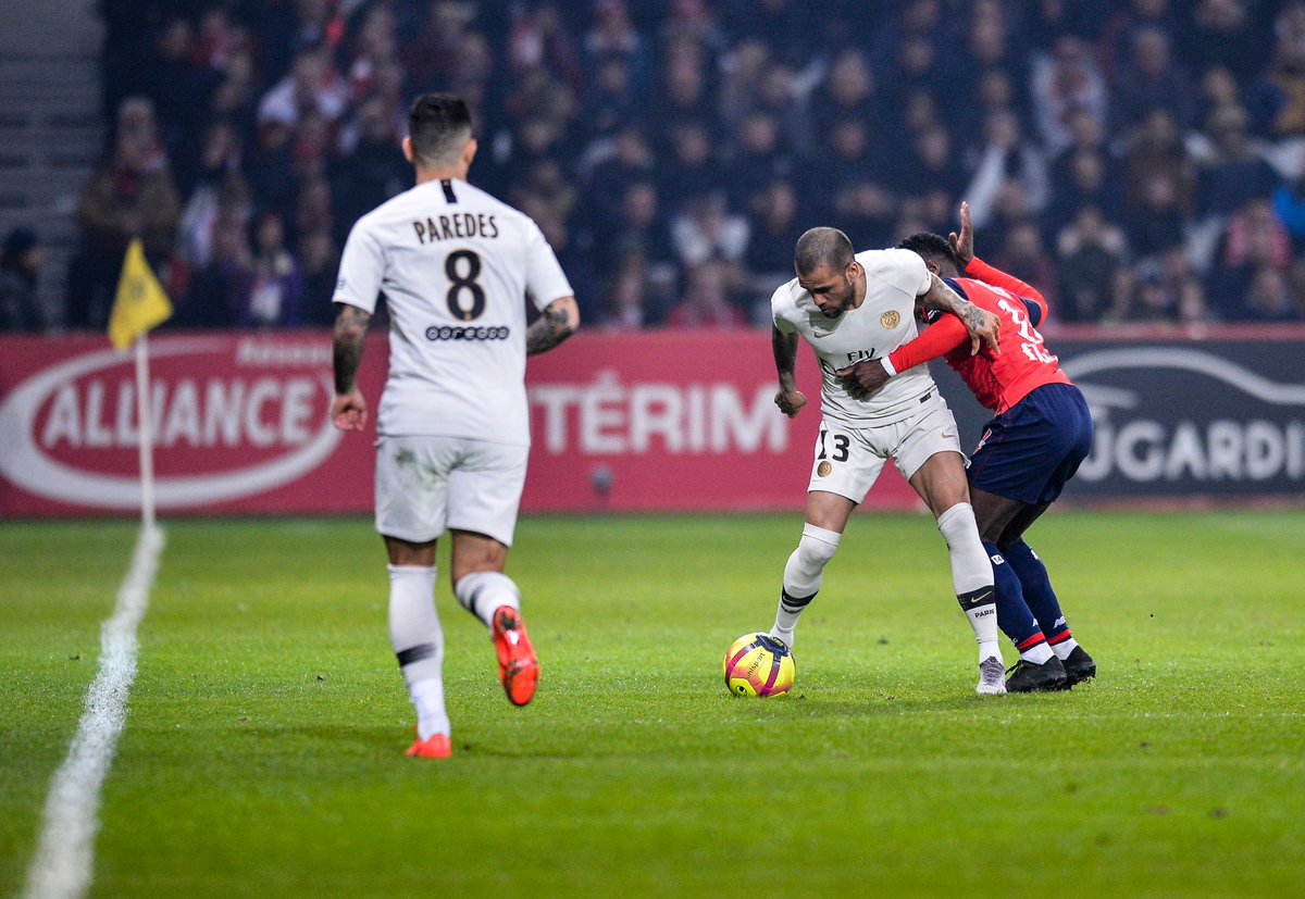 FRANCÊS: PSG é arrasado pelo Lille e volta a ter adiada conquista do título