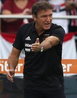 Cuca vira esperança no São Paulo