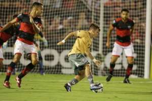 Em boa fase, Jean Mota lidera assistências e estatísticas no Santos