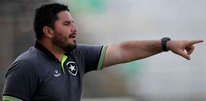 Botafogo confirma rumores e anuncia técnico mais jovem a vencer um jogo na Série A