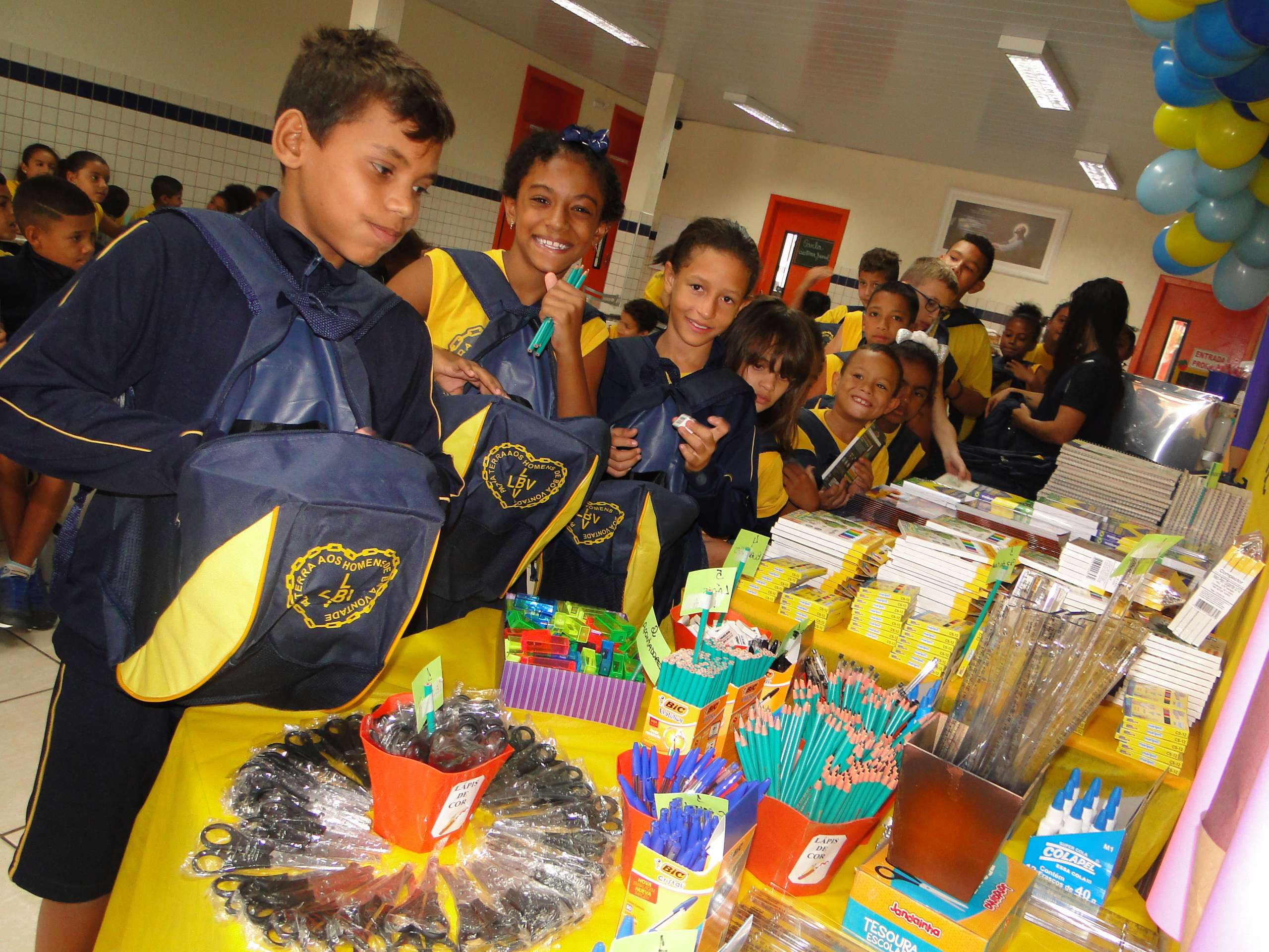 LBV entrega mais de 19 mil kits de material pedagógico em todo o Brasil