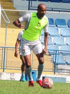 Série D: Volante do São Caetano avalia estilo de jogo exigido pela competição