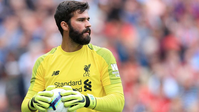 Alisson alerta para força do Porto em casa e pede para Liverpool ‘impor o ritmo’