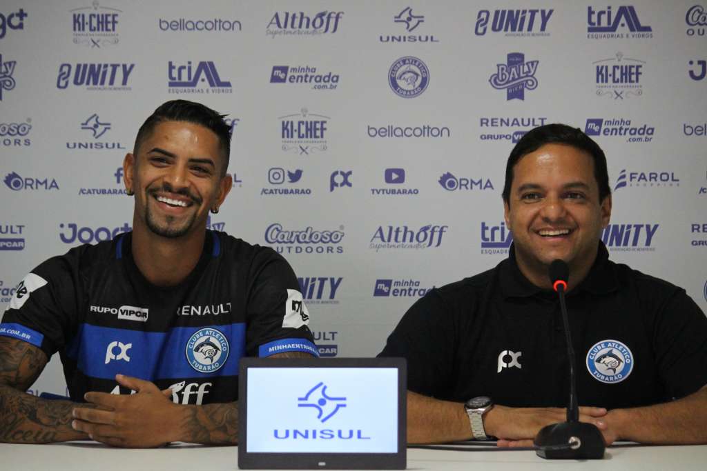 Júlio Rondinelli apresenta novo reforço
