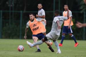 Alexandre Pato marca, mas São Paulo perde jogo-treino para o São Caetano